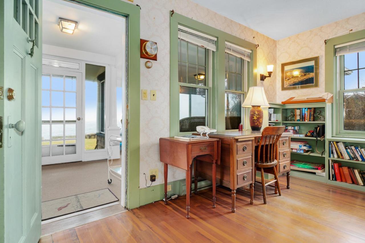 Andrews Point Ocean Home ロックポート エクステリア 写真