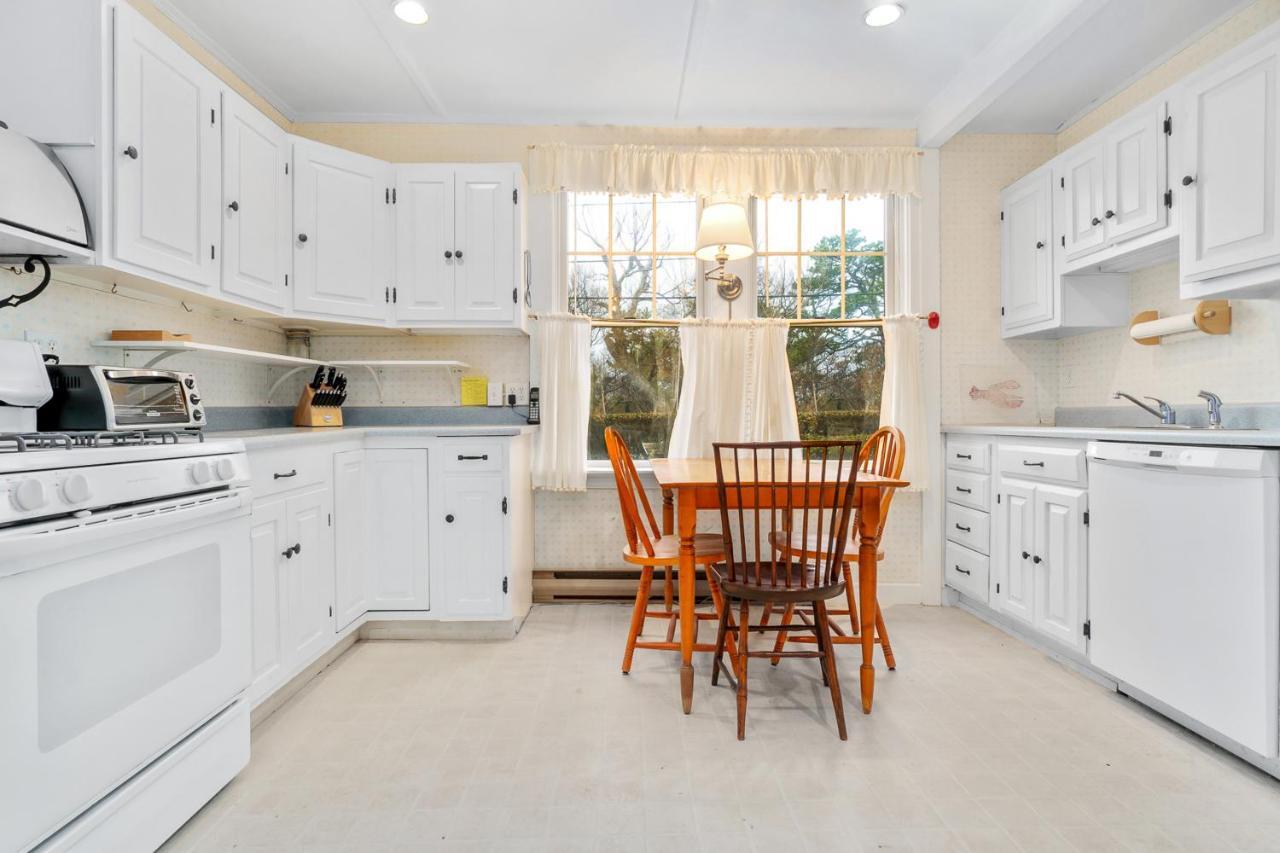 Andrews Point Ocean Home ロックポート エクステリア 写真