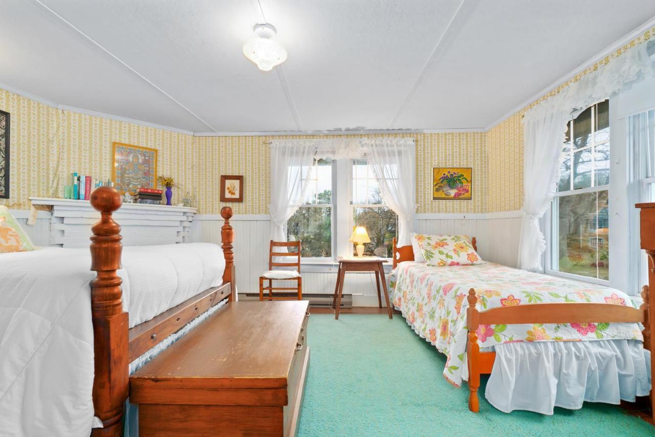 Andrews Point Ocean Home ロックポート エクステリア 写真